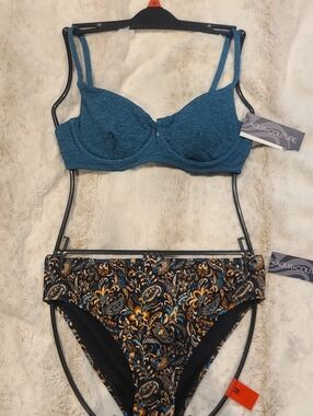 Aqua Couture Teal Textured Underwire Bra Sz M & L Paisley Bikini Bottoms